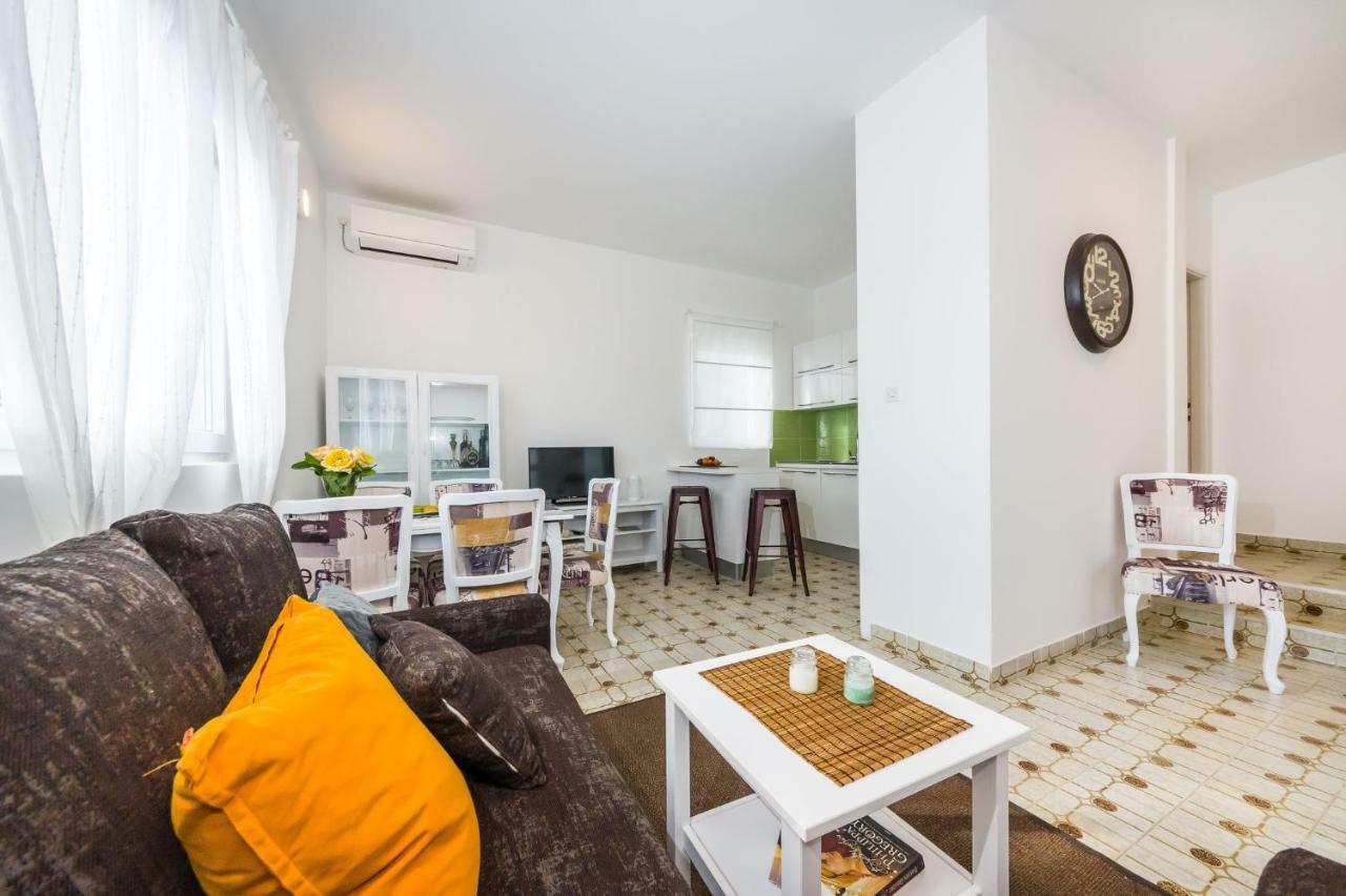 Sestrice Apartman Drage Kültér fotó