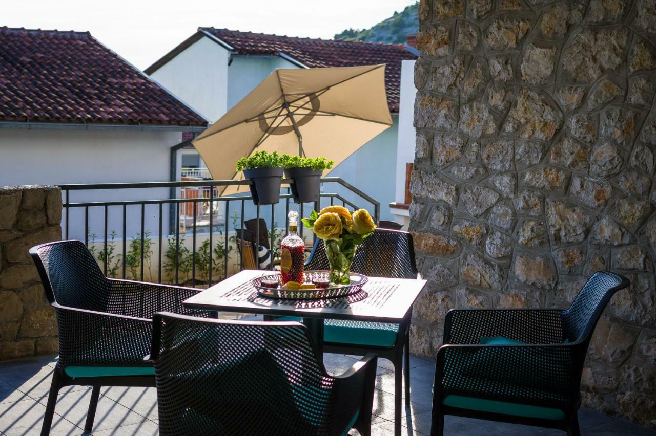 Sestrice Apartman Drage Kültér fotó
