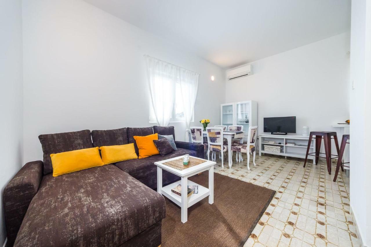 Sestrice Apartman Drage Kültér fotó