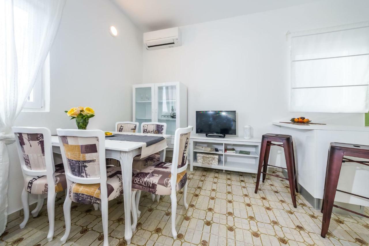 Sestrice Apartman Drage Kültér fotó