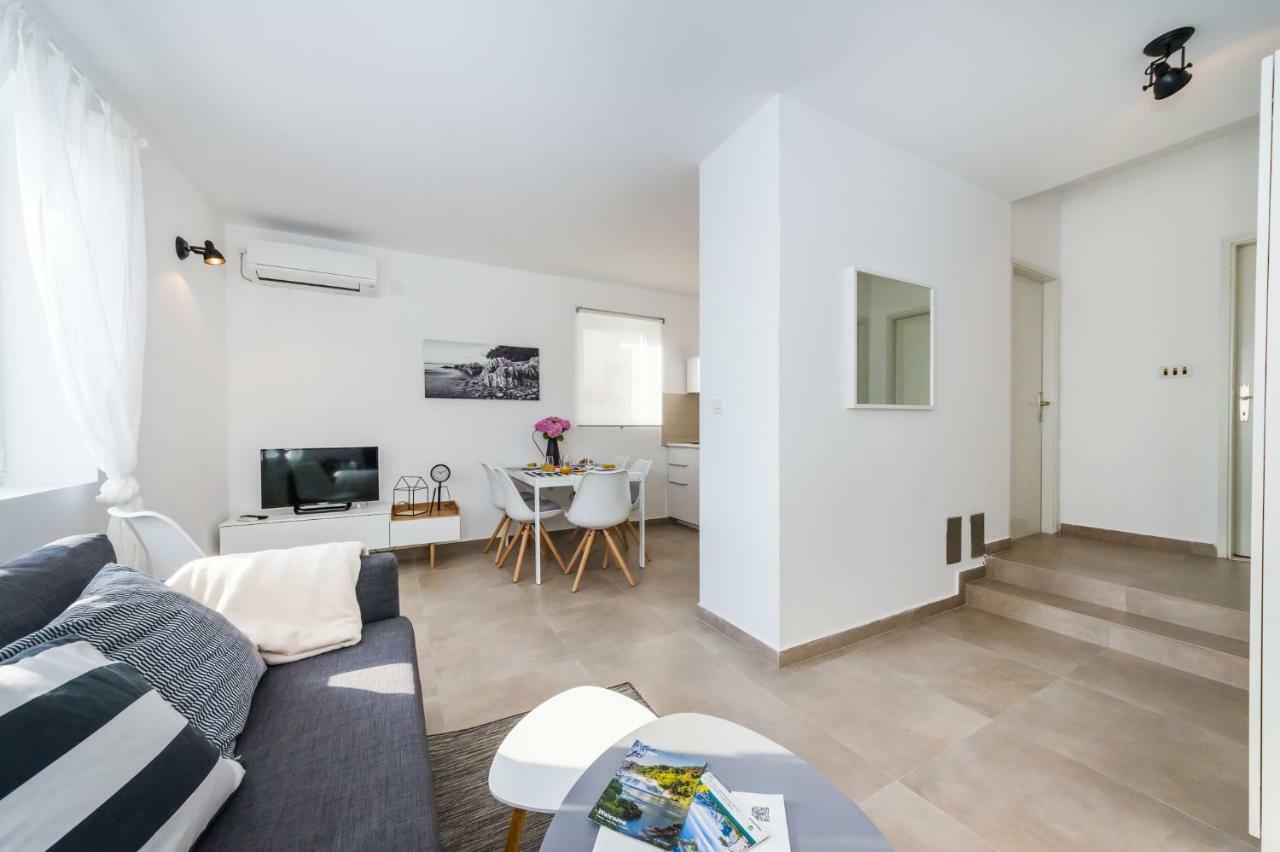 Sestrice Apartman Drage Kültér fotó
