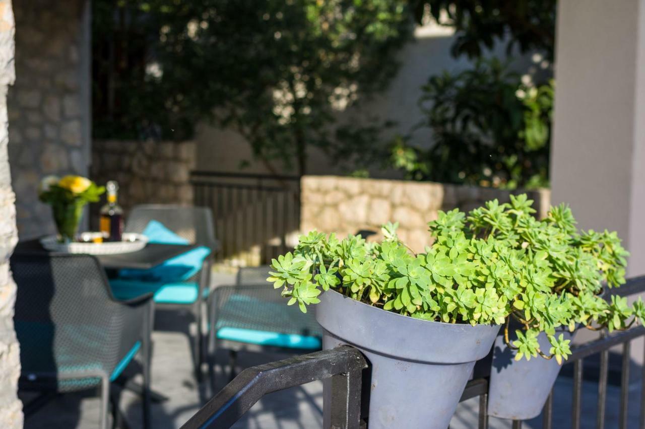 Sestrice Apartman Drage Kültér fotó