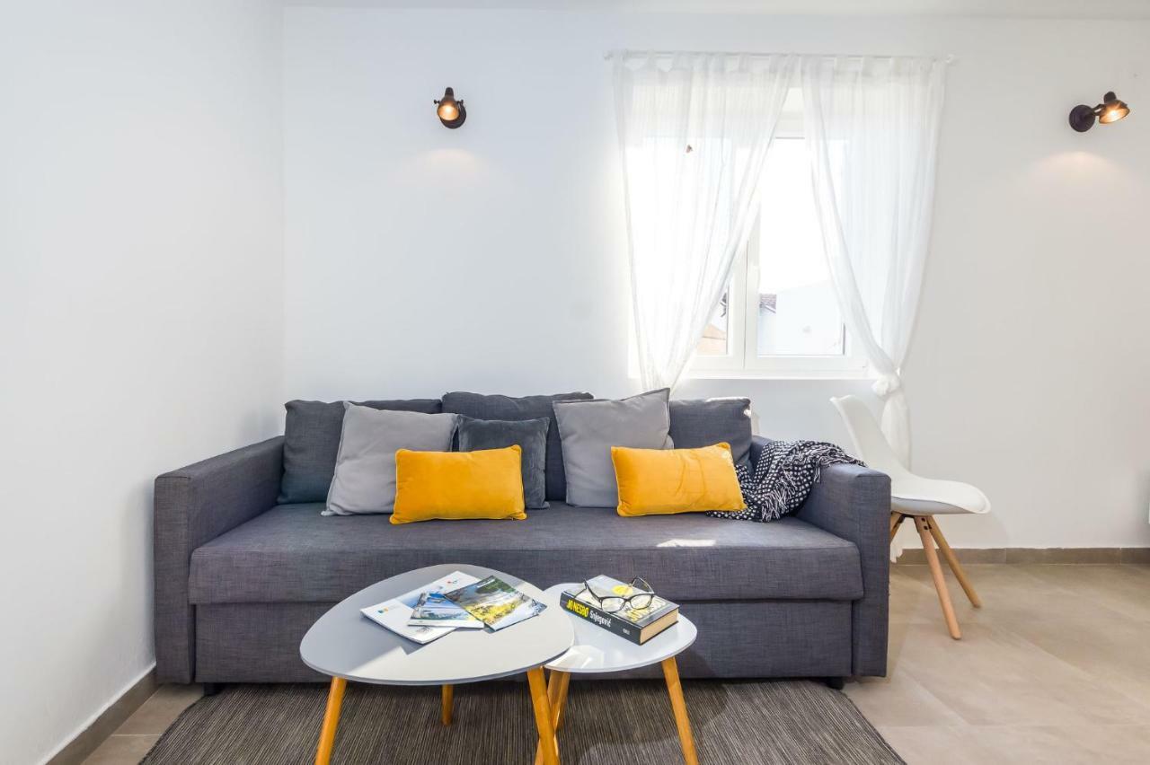 Sestrice Apartman Drage Kültér fotó
